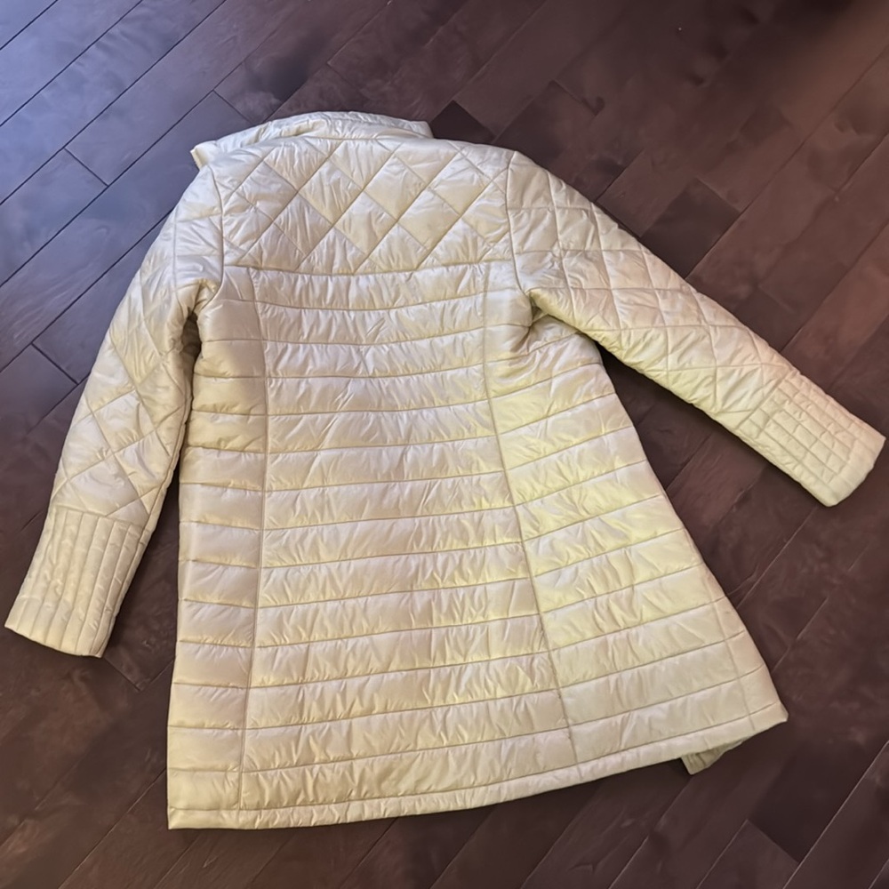 Patagonia Quilted Puffer Coat - Picture 4 of 8